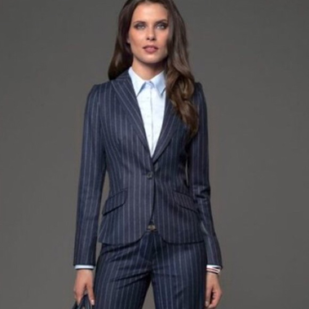 Club Monaco pinstripe blazer navy size 2 classic preppy country club old money